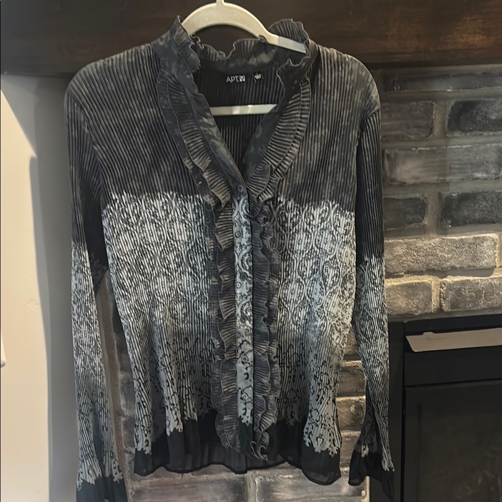 Apt. 9 Women's Black and White Ruffle Blouse